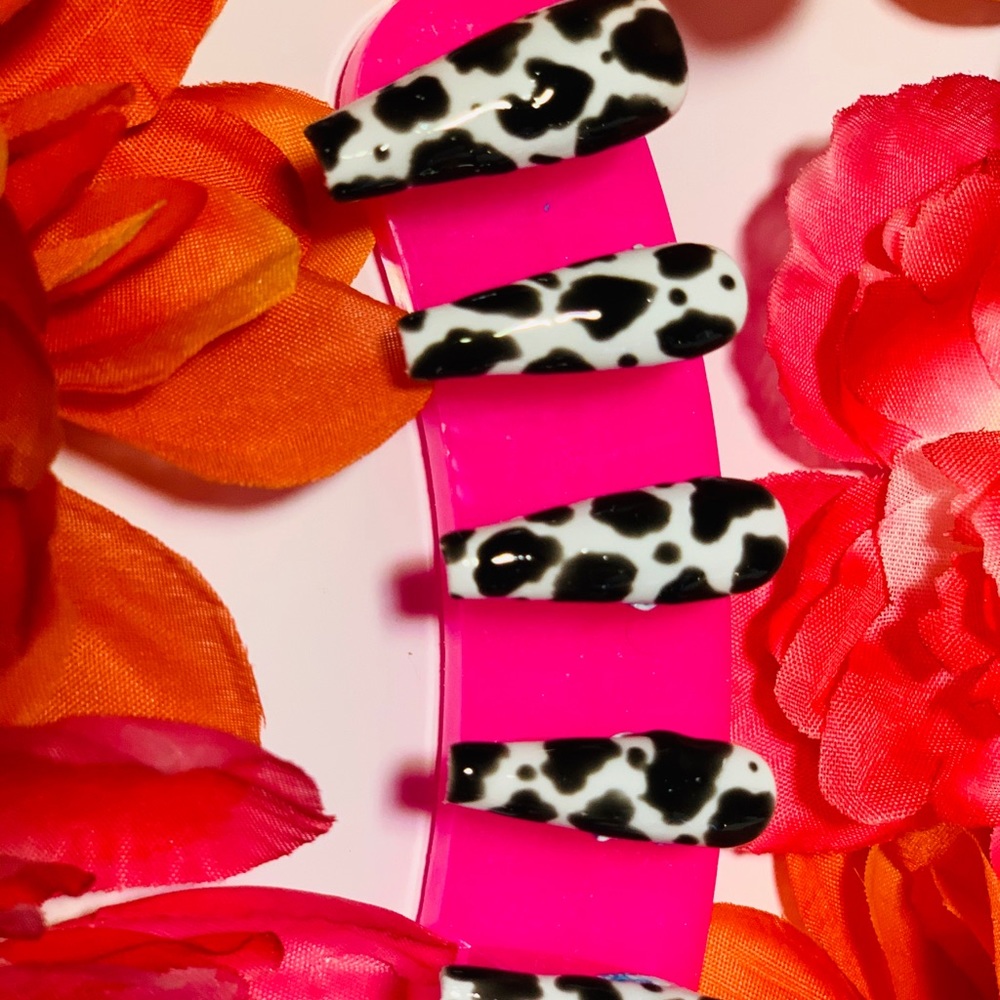 Press on nails